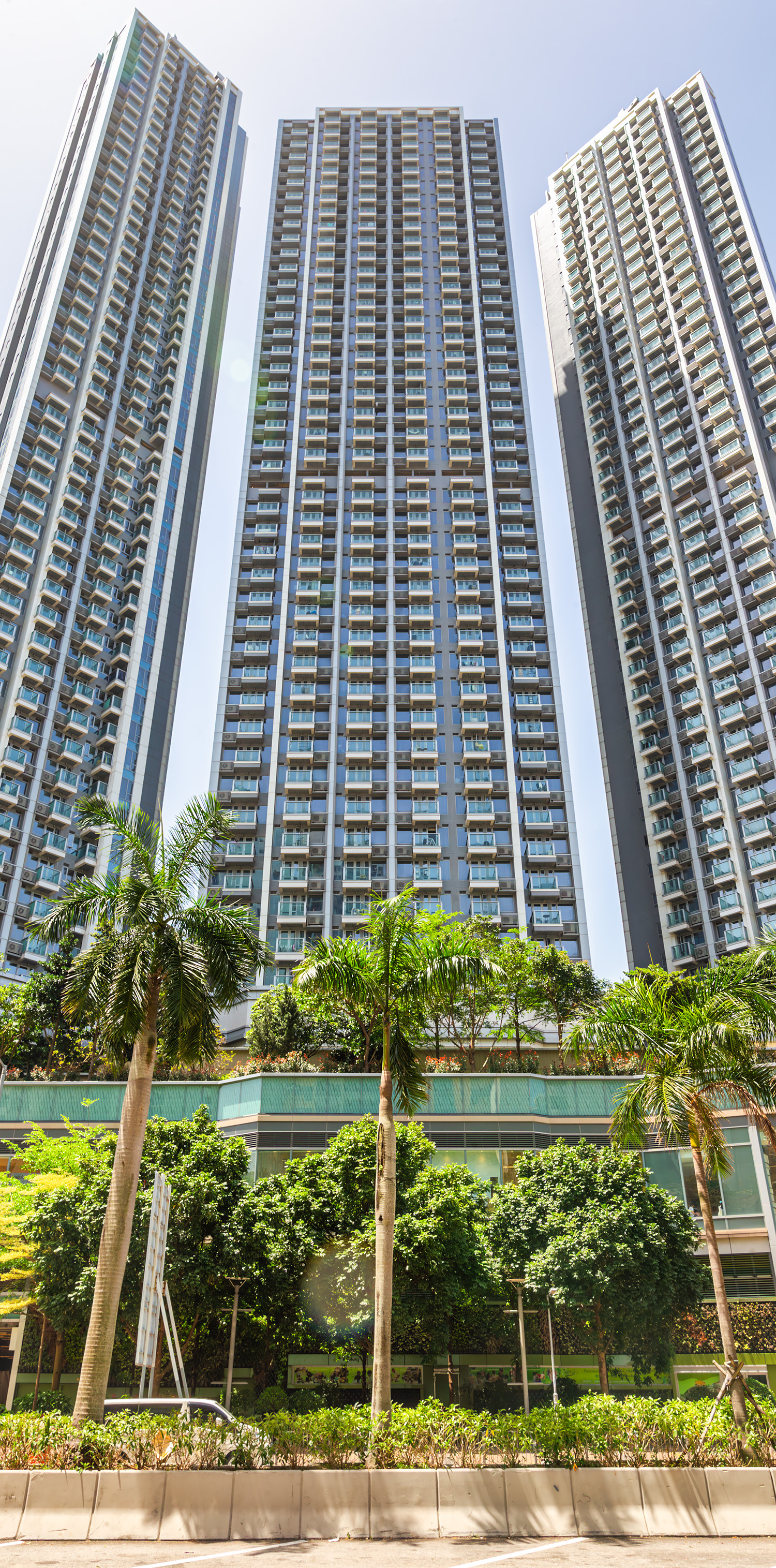 Cullinan West Tower 7, Hong Kong - Looking up. © Mathias Beinling
